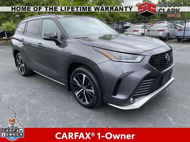 used 2021 Toyota Highlander car, priced at $32,201