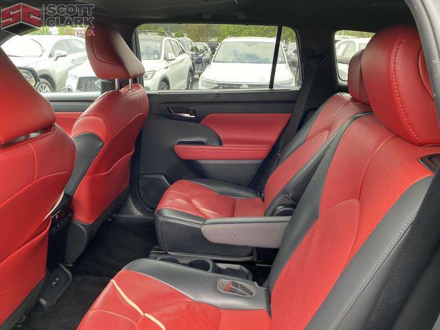used 2021 Toyota Highlander car, priced at $32,201