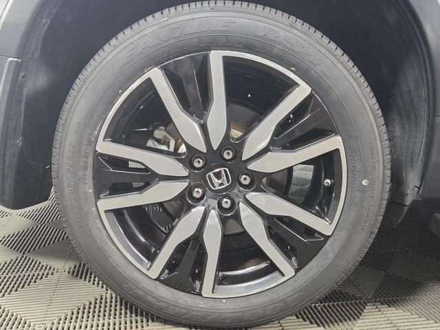 used 2021 Honda Pilot car, priced at $25,819