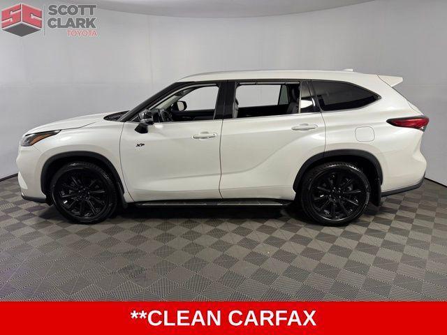 used 2022 Toyota Highlander car, priced at $34,003