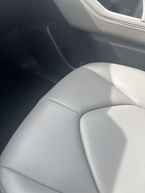 used 2022 Toyota Highlander car, priced at $34,499