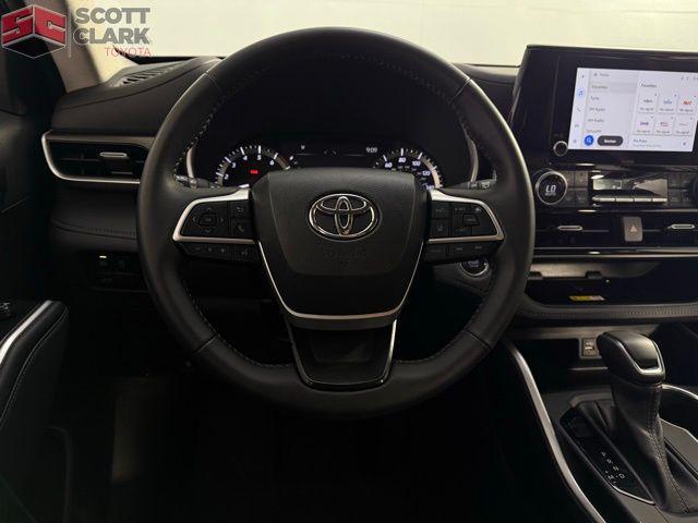 used 2023 Toyota Highlander car, priced at $39,929