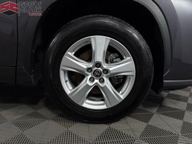 used 2023 Toyota Highlander car, priced at $31,416