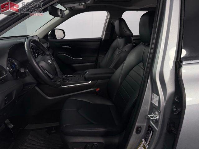 used 2022 Toyota Highlander Hybrid car, priced at $46,377