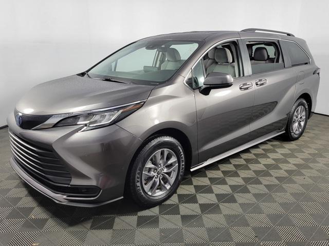 used 2023 Toyota Sienna car, priced at $39,786