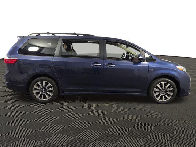 used 2018 Toyota Sienna car, priced at $29,067