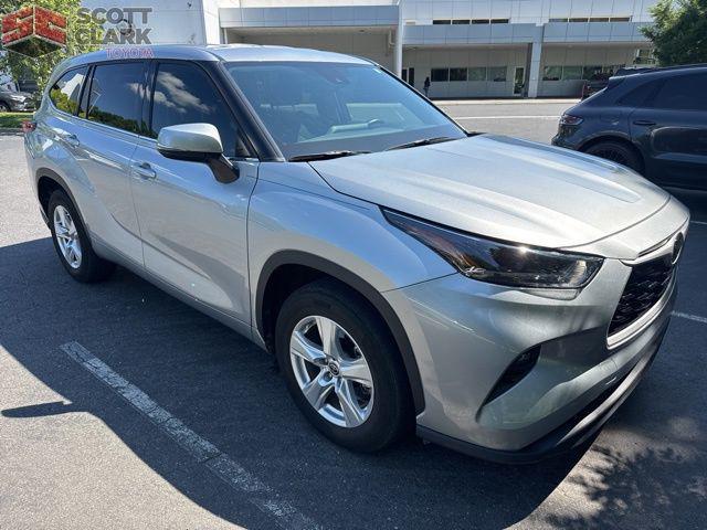 used 2022 Toyota Highlander car, priced at $32,652