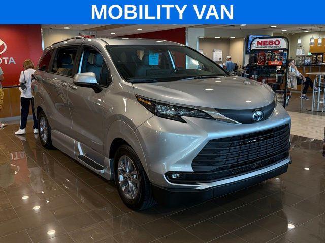 used 2025 Toyota Sienna car, priced at $95,987