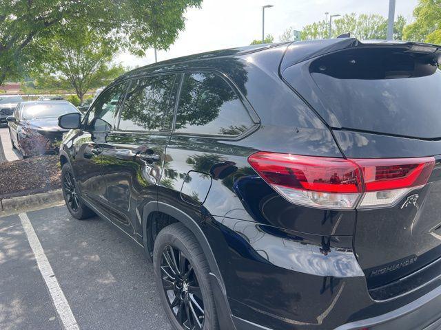 used 2019 Toyota Highlander car, priced at $25,788