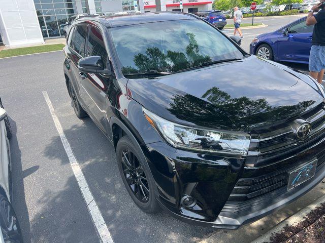 used 2019 Toyota Highlander car, priced at $25,788