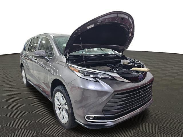 used 2022 Toyota Sienna car, priced at $41,113