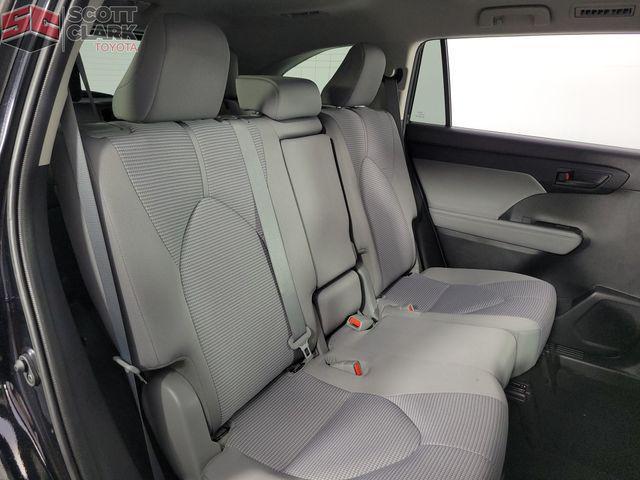 used 2021 Toyota Highlander Hybrid car, priced at $28,486