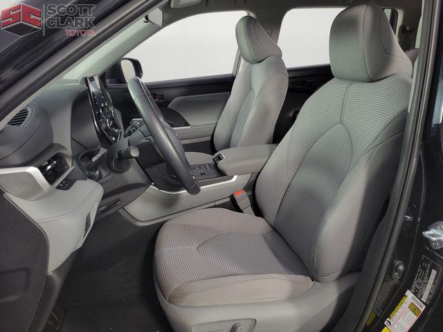 used 2021 Toyota Highlander Hybrid car, priced at $28,486