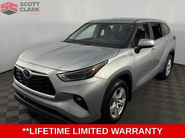 used 2024 Toyota Highlander car, priced at $37,789