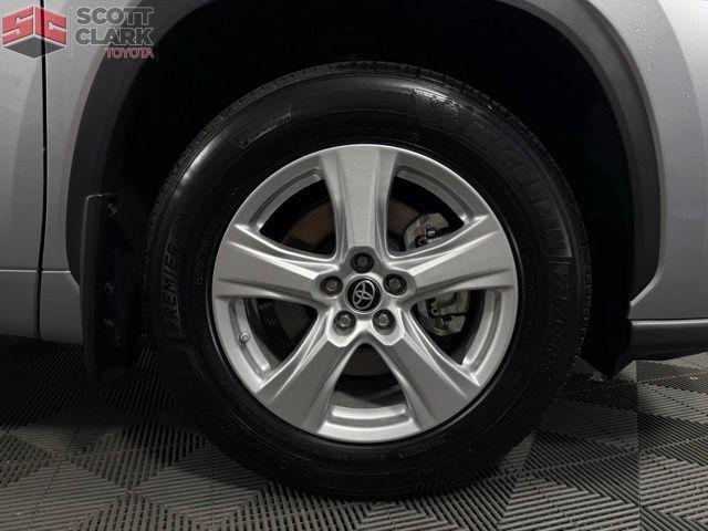 used 2024 Toyota Highlander car, priced at $37,789