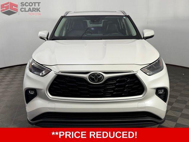 used 2024 Toyota Highlander car, priced at $42,290