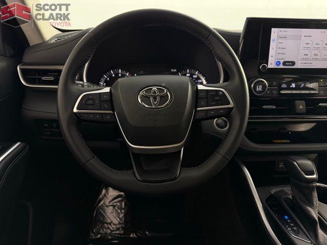 used 2024 Toyota Highlander car, priced at $42,290