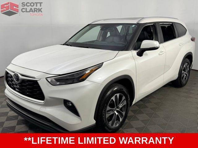used 2024 Toyota Highlander car, priced at $42,290