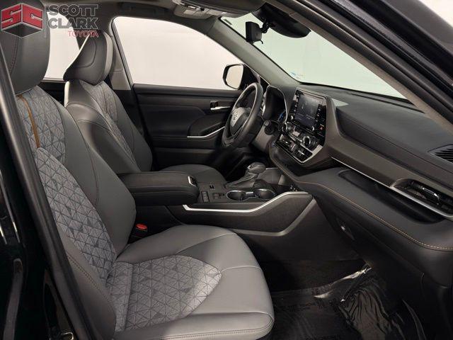used 2022 Toyota Highlander Hybrid car, priced at $45,807