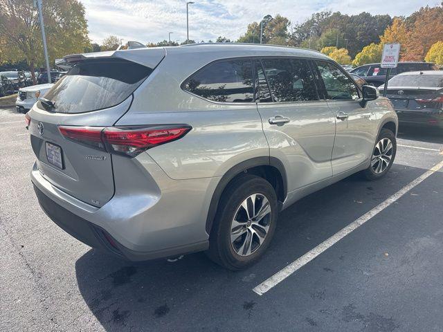 used 2021 Toyota Highlander Hybrid car, priced at $34,591