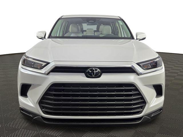 new 2026 Toyota Highlander car, priced at $45,481