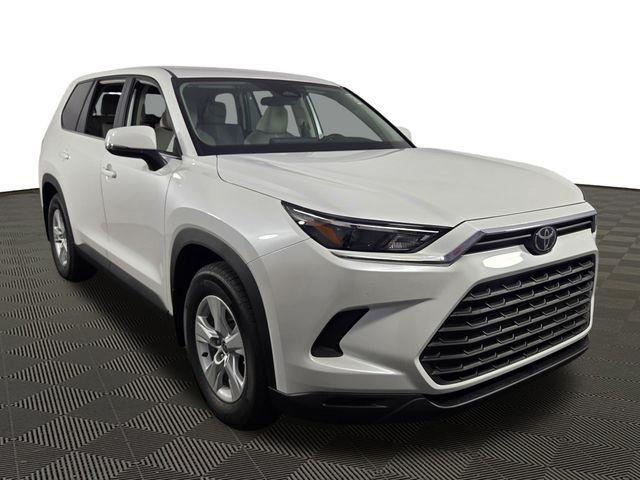 new 2026 Toyota Highlander car, priced at $45,481