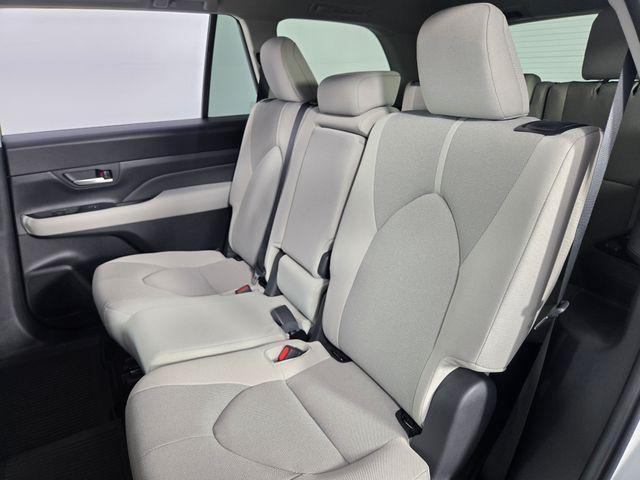 new 2026 Toyota Highlander car, priced at $45,481