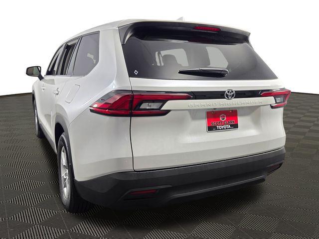 new 2026 Toyota Highlander car, priced at $45,481