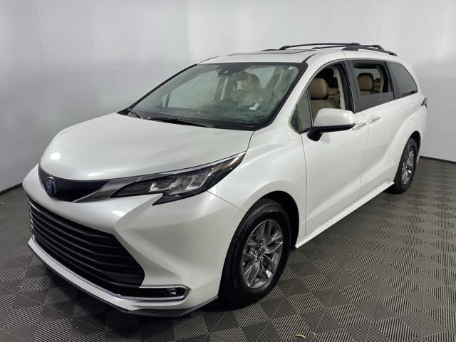 used 2023 Toyota Sienna car, priced at $44,971