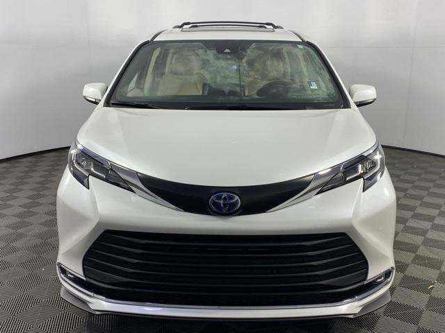 used 2023 Toyota Sienna car, priced at $44,971