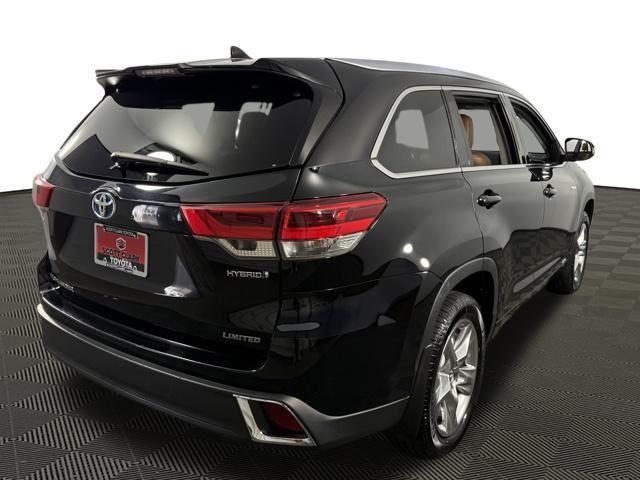 used 2019 Toyota Highlander Hybrid car, priced at $31,100