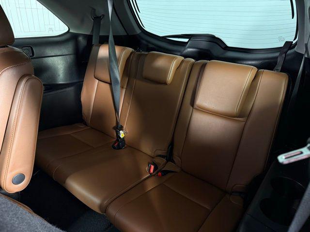 used 2019 Toyota Highlander Hybrid car, priced at $31,100