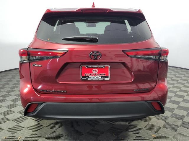 used 2022 Toyota Highlander car, priced at $38,915