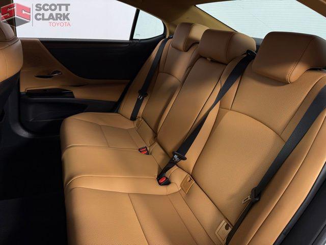 used 2024 Lexus ES 350 car, priced at $42,029
