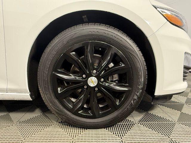 used 2022 Chevrolet Malibu car, priced at $18,386