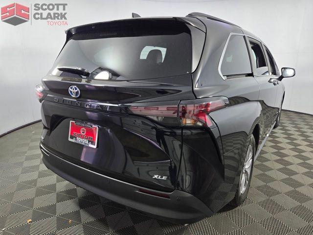 used 2025 Toyota Sienna car, priced at $43,797