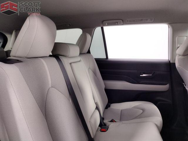 new 2025 Toyota Highlander car, priced at $47,261