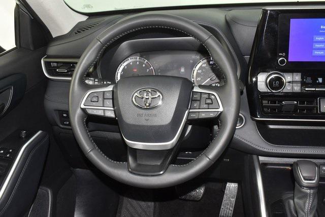 used 2024 Toyota Highlander car, priced at $43,417