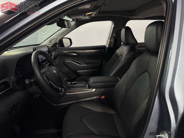 used 2024 Toyota Highlander Hybrid car, priced at $50,878