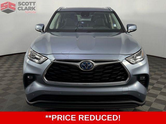 used 2024 Toyota Highlander Hybrid car, priced at $50,878