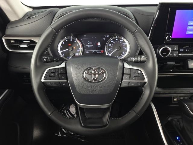 used 2024 Toyota Highlander car, priced at $40,228