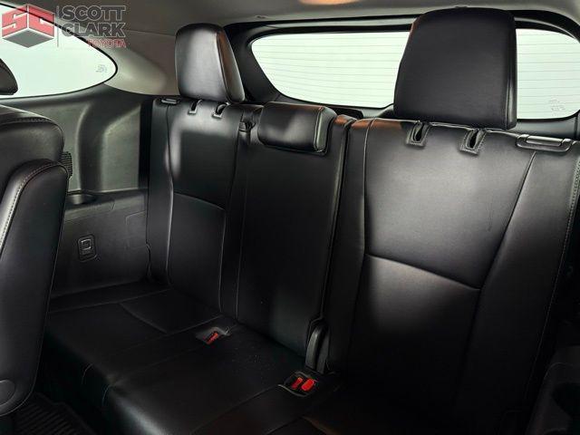 used 2022 Toyota Highlander car, priced at $36,064