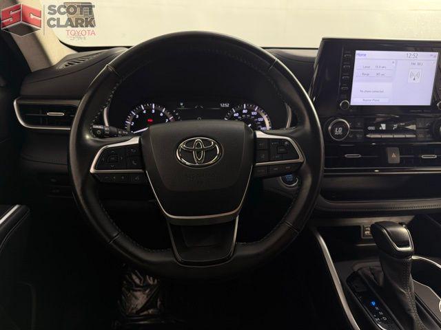 used 2022 Toyota Highlander car, priced at $33,968