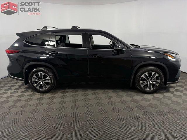used 2022 Toyota Highlander car, priced at $33,968