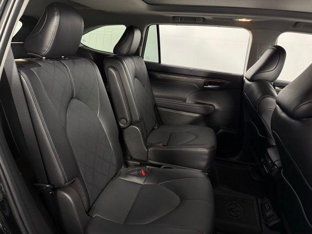 used 2024 Toyota Highlander car, priced at $48,800