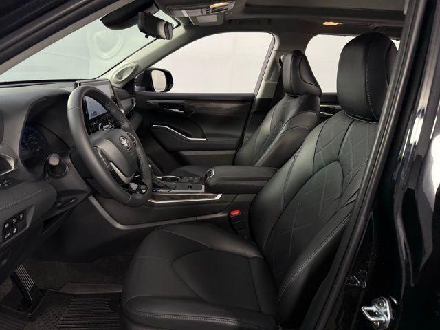 used 2024 Toyota Highlander car, priced at $48,800