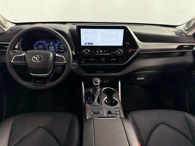 used 2024 Toyota Highlander car, priced at $48,800