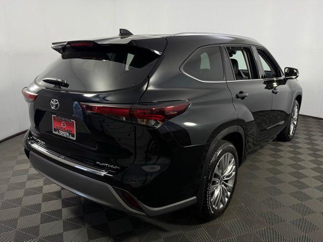 used 2024 Toyota Highlander car, priced at $48,800