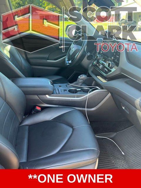 used 2020 Toyota Highlander car, priced at $29,122