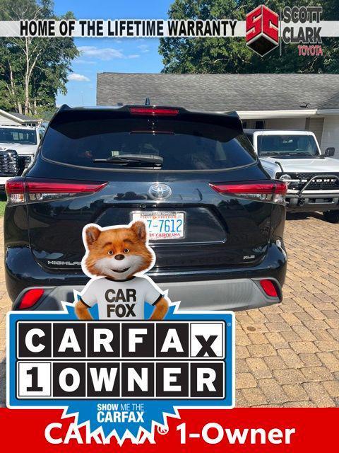 used 2020 Toyota Highlander car, priced at $29,122